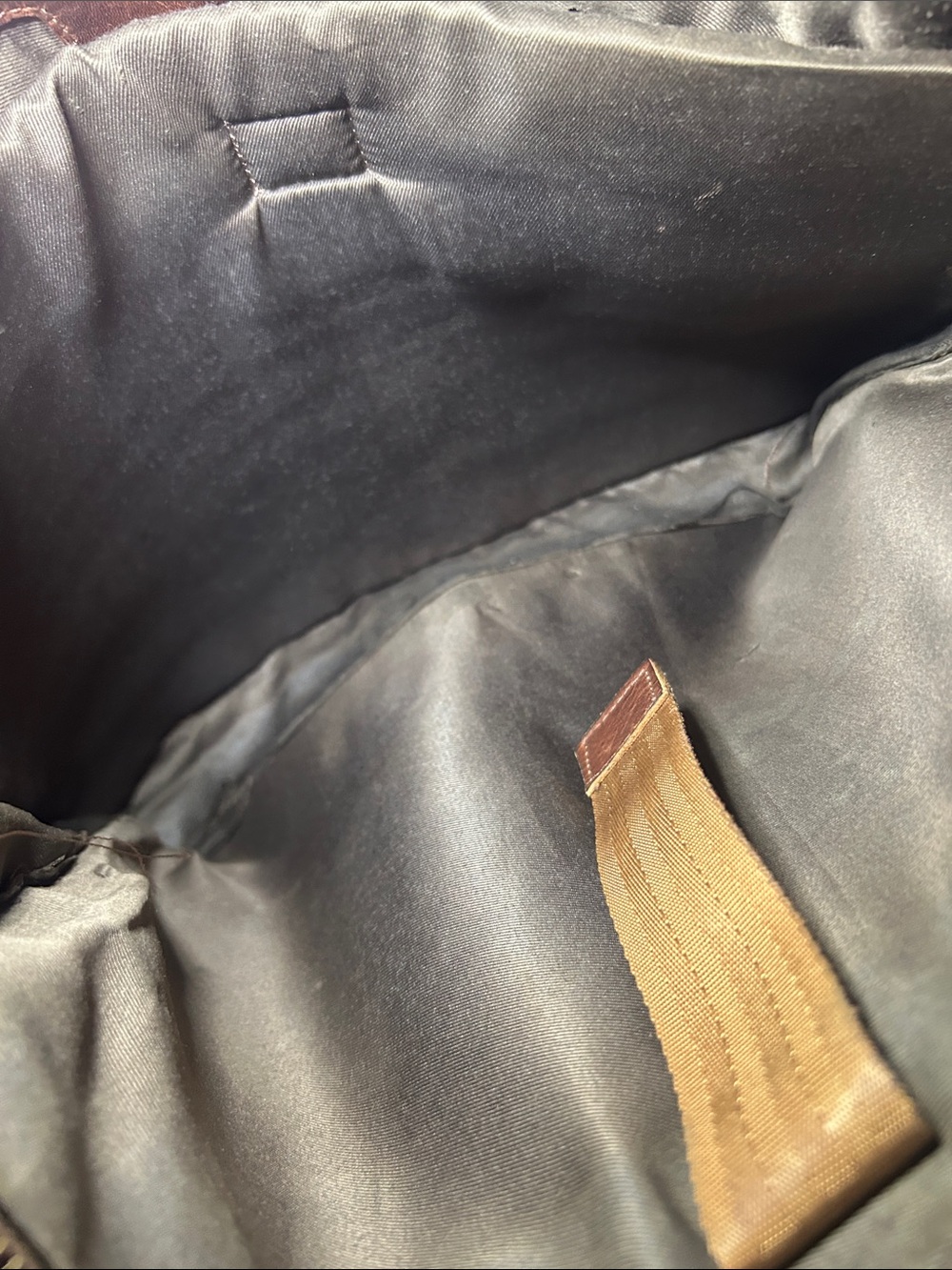 Men's Brown Leather Messenger Bag - Picture 7 of 13